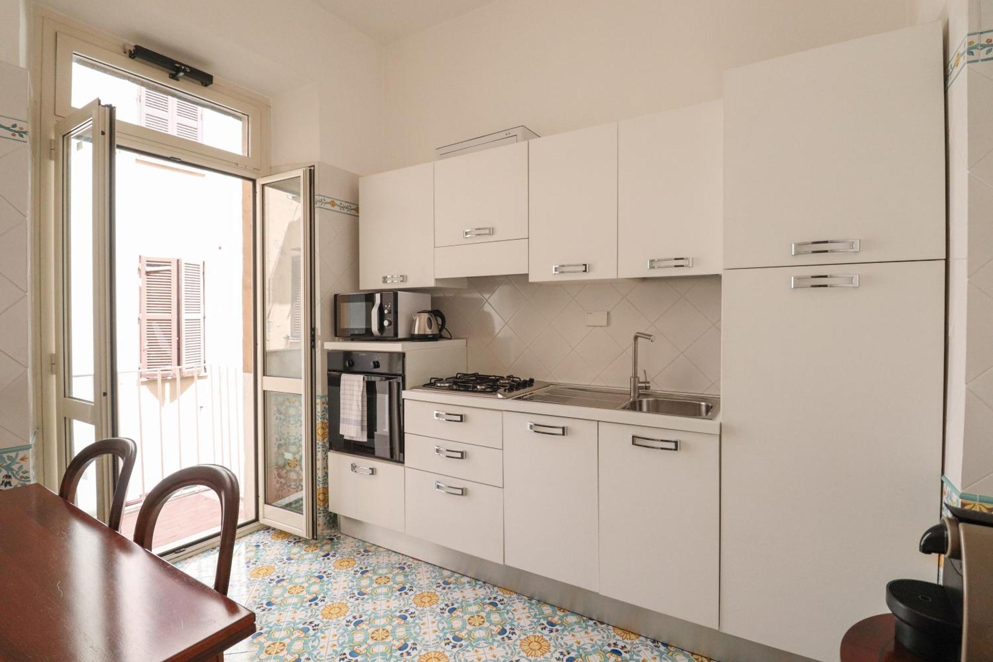 Casa Cecilia A Monti Apartment Rome Bagian luar foto