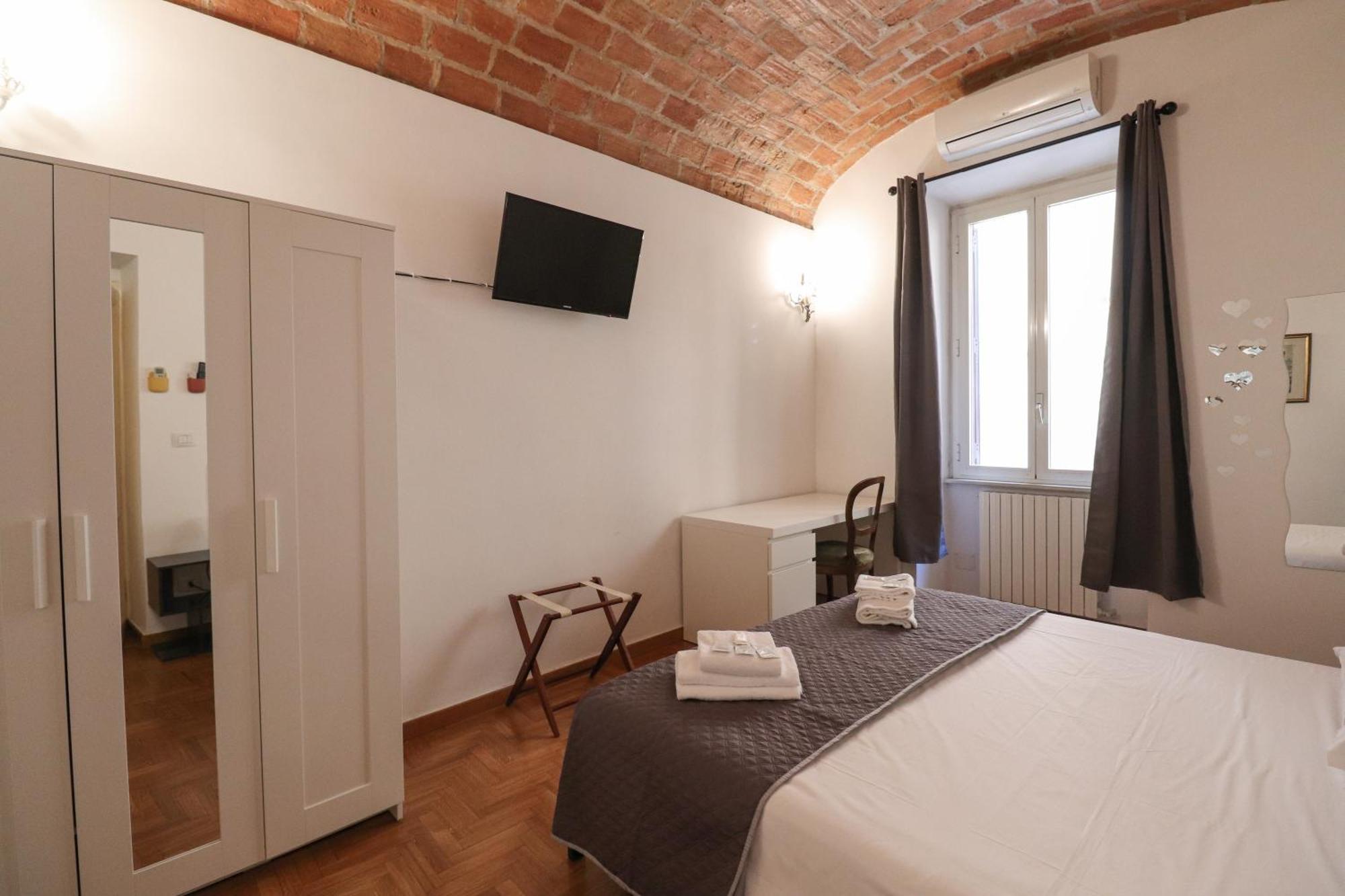 Casa Cecilia A Monti Apartment Rome Bagian luar foto